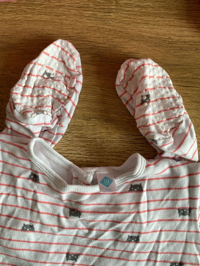 Pyjama une pièce taille 18 mois - photo numéro 2