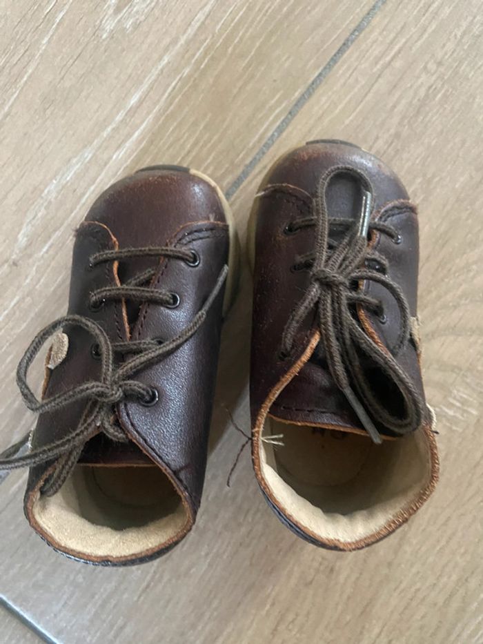 Chaussures 19 - photo numéro 3