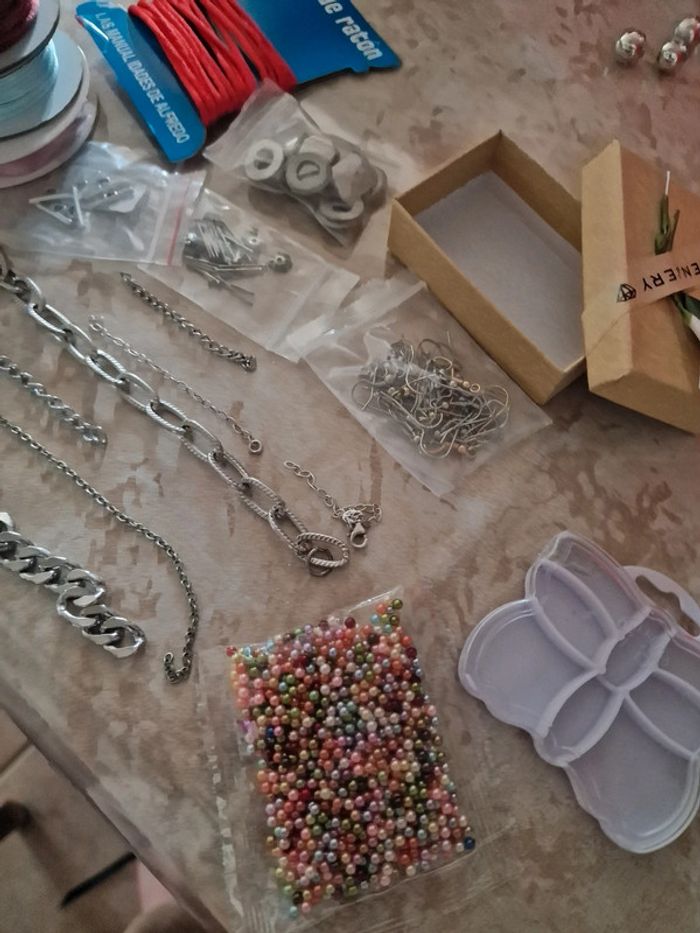 Lot accessoires bijoux - photo numéro 4