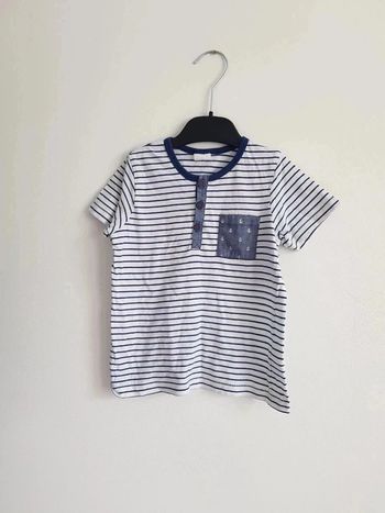 Tee-shirts taille 24 mois