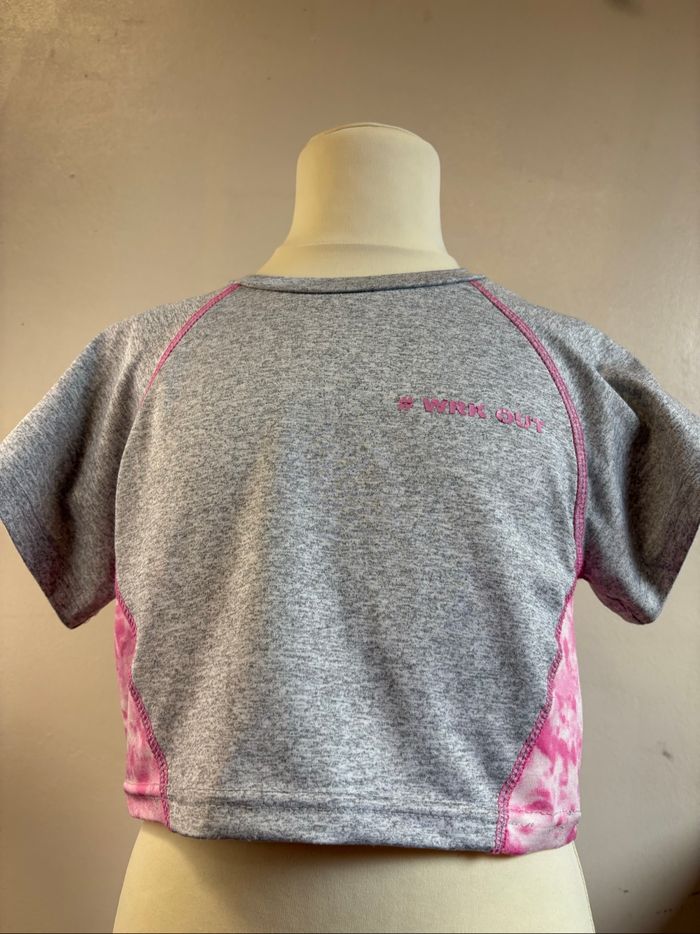 T-shirt de sport fille taille 128 - photo numéro 1