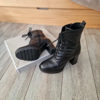 bottines Boots cuir Tamaris 37