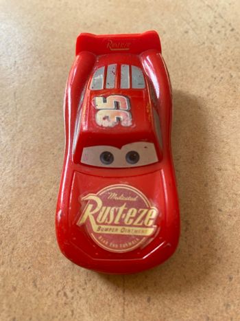 Voiture Flash McQueen 