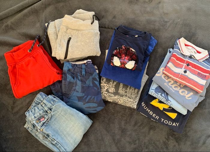 Lot de 12 vêtements garçon 5 ans - photo numéro 1