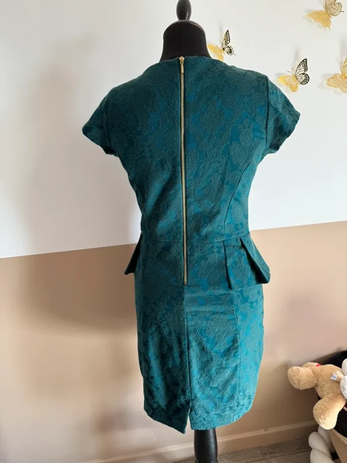 Magnifique robe verte - photo numéro 3