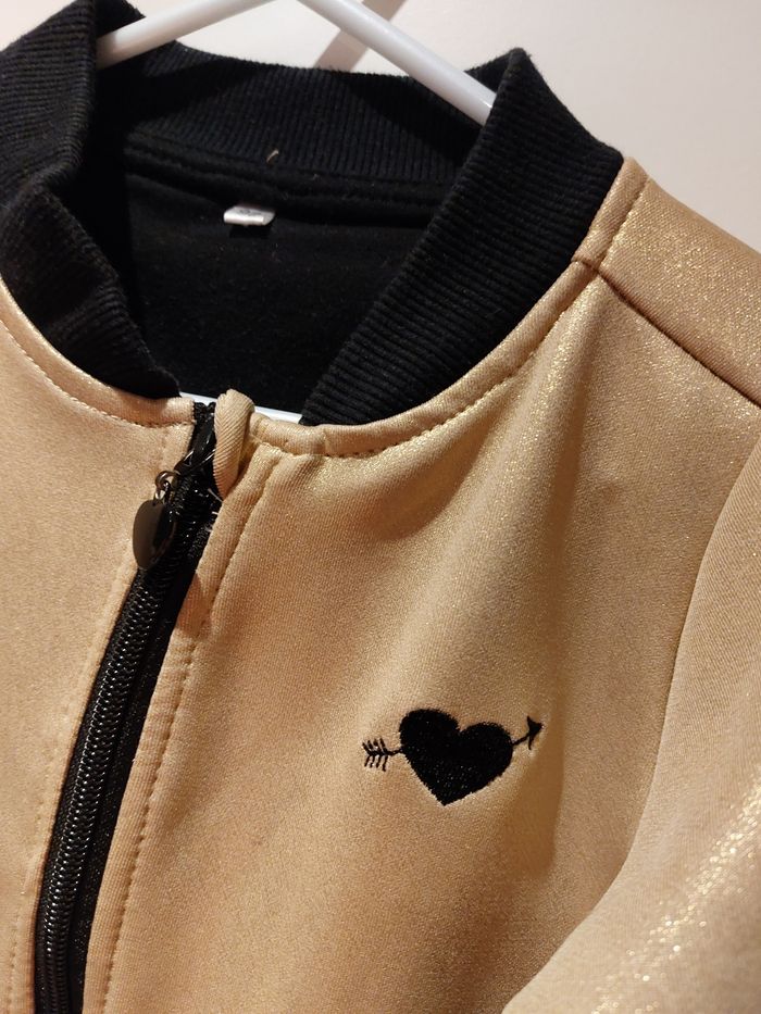 Veste dorée taille 2 ans - photo numéro 2