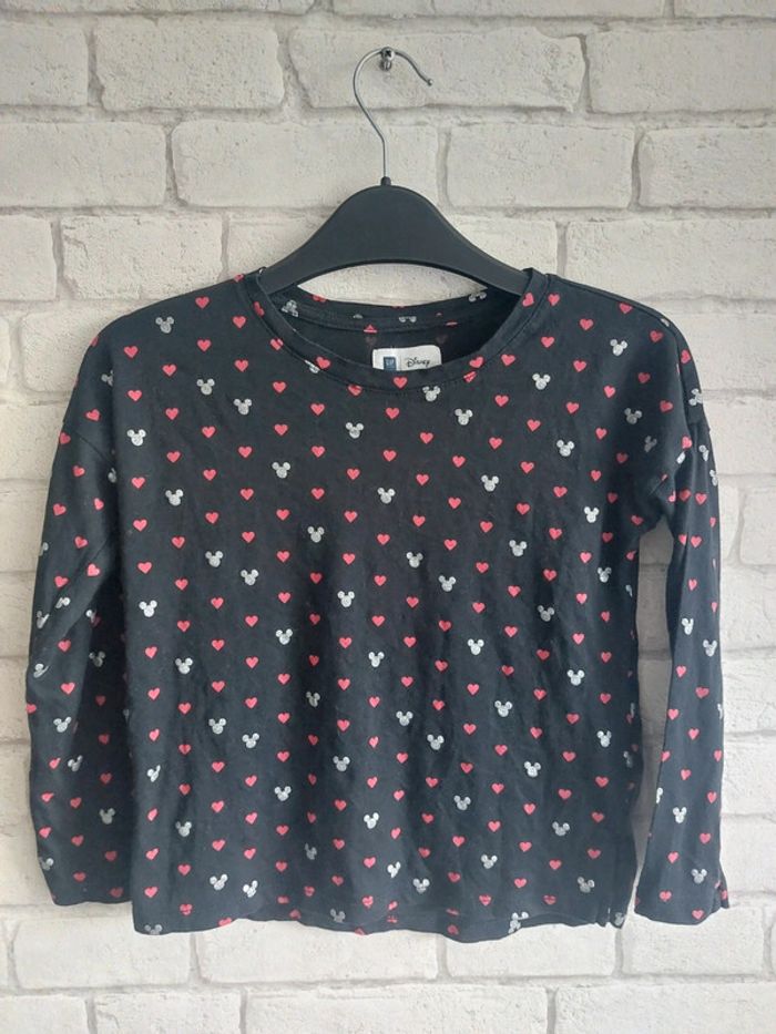 haut manches longues GAP ( Disney ) taille 6 / 7 ans