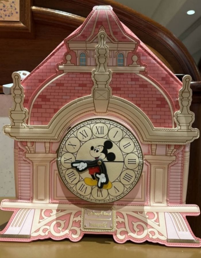 Loungefly hôtel dlp 2025