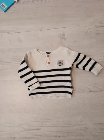 Pull marin 6 mois TBE
