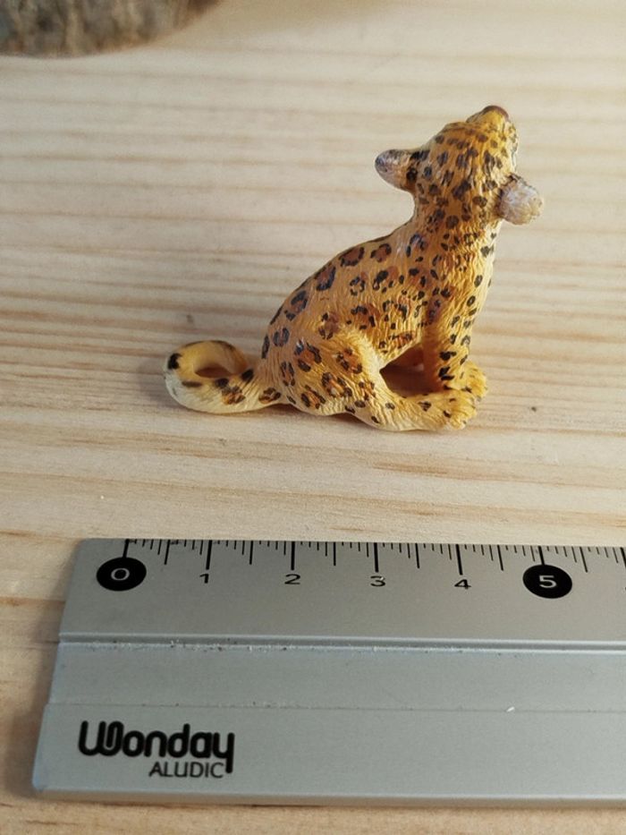 Schleich jeune guépard Figurine Animal de la savane - photo numéro 4