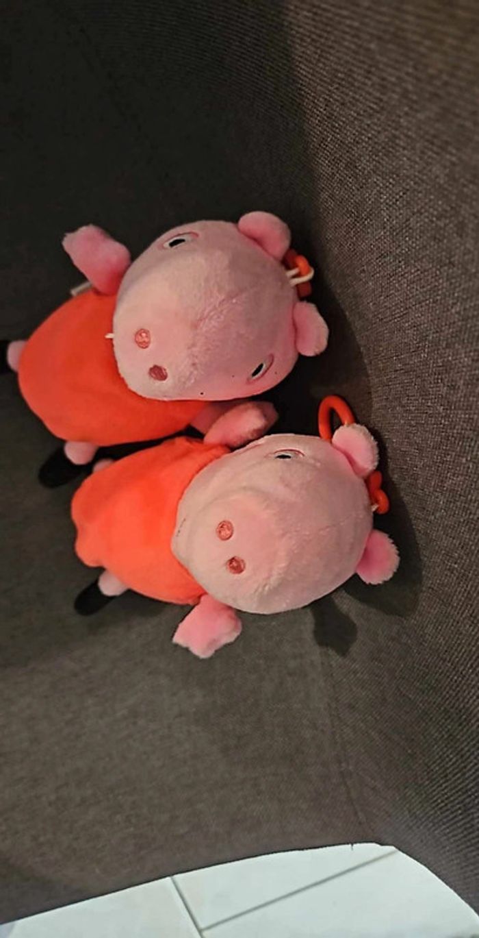 Lot de 2 peluches peppa pig - photo numéro 2