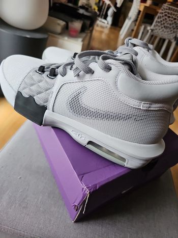 🔥Lebron Witness 8 T EUR 44.5 🏀