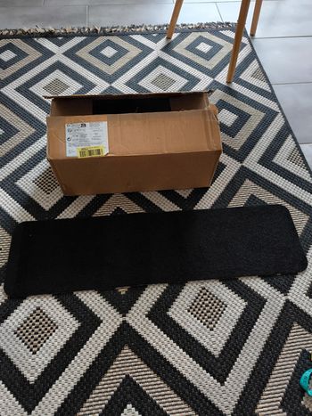 Lot de 14 marchettes d'escalier moquette noire antidérapantes neuve