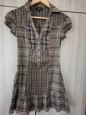 Robe courte dentelle / carreaux kaki  t 36