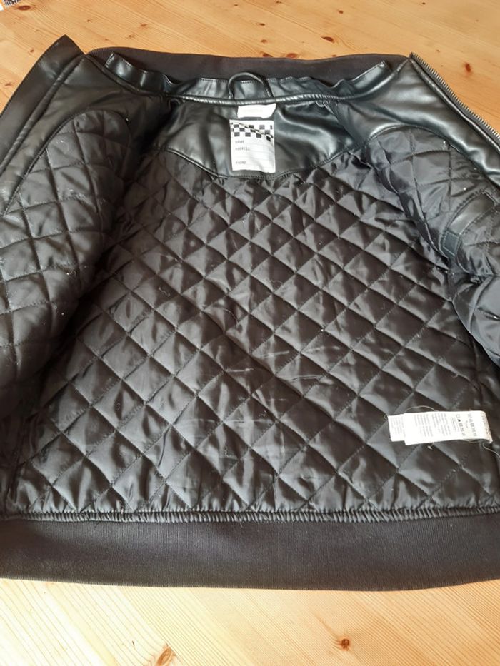 Blouson noir 10 ans - photo numéro 3