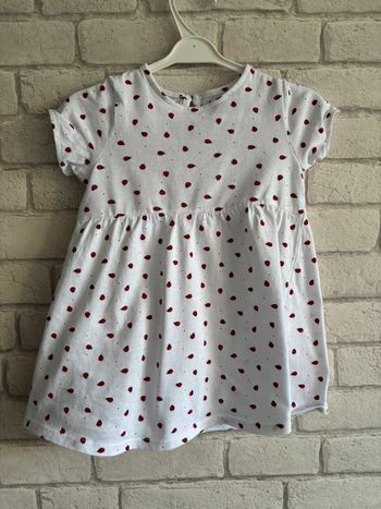 Robe kiabi taille 24 mois