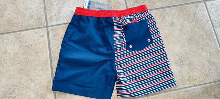 Short de bain neuf en 10 ans garçon - photo numéro 2
