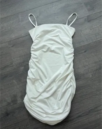 Mini robe blanche Shein taille S ou 36