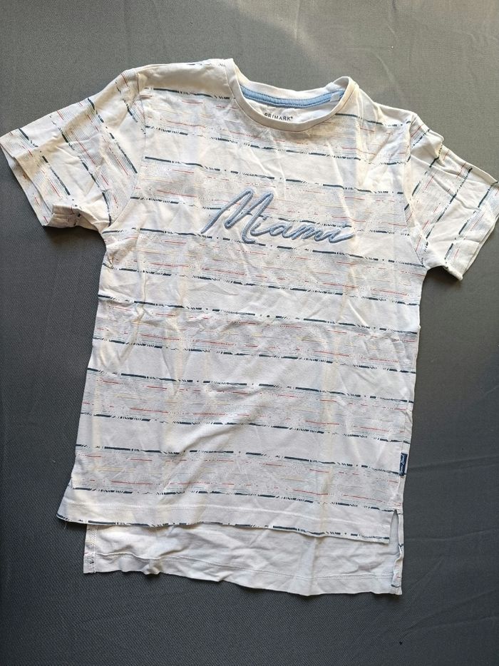 T-shirt rayé 🎮 Taille 6/7 ans