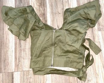 Beau Crop top vert kakis acos s