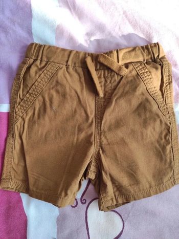 Short Kiabi 18m neuf