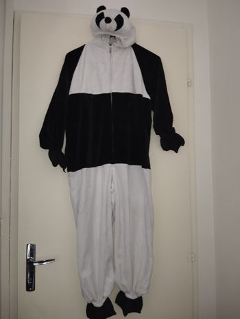 Déguisement combinaison panda taille 128 soit 8 ans