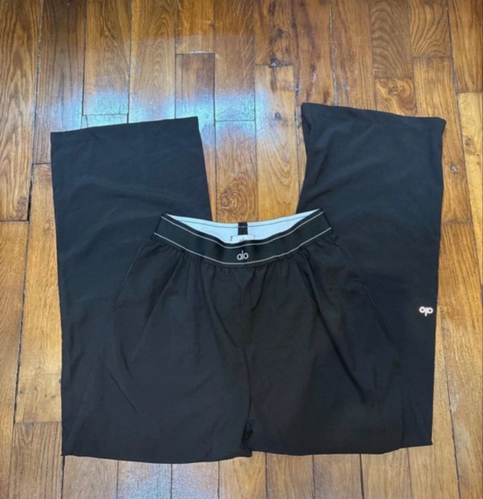 Pantalon sport alo yoga - photo numéro 2