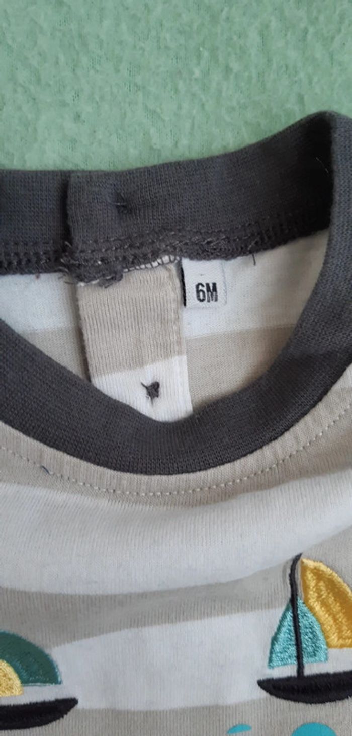 Tee-shirt 6m - photo numéro 3