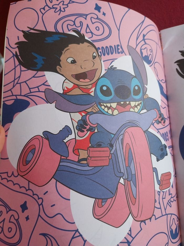 Livre de coloriages stitch et Angel - photo numéro 7