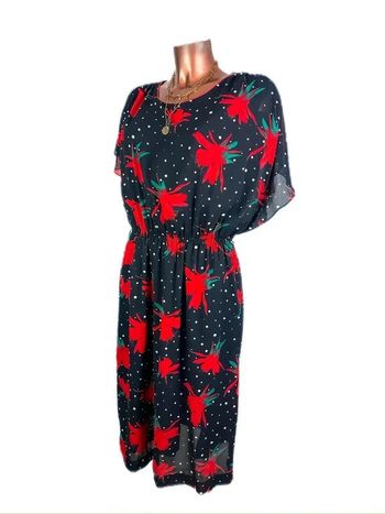 Magnifique robe noire motif fleur