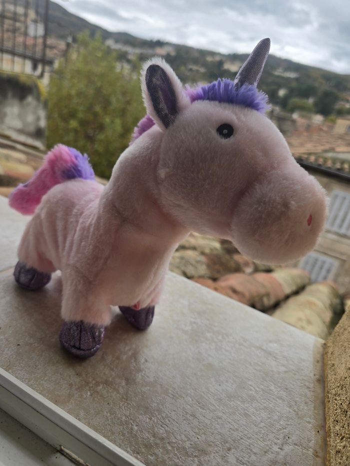 Licorne qui avance - photo numéro 2