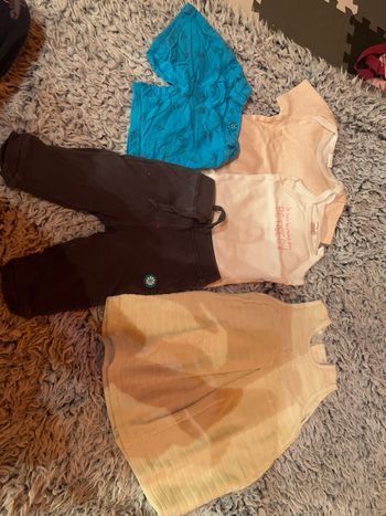 Lot bébé fille 9 mois