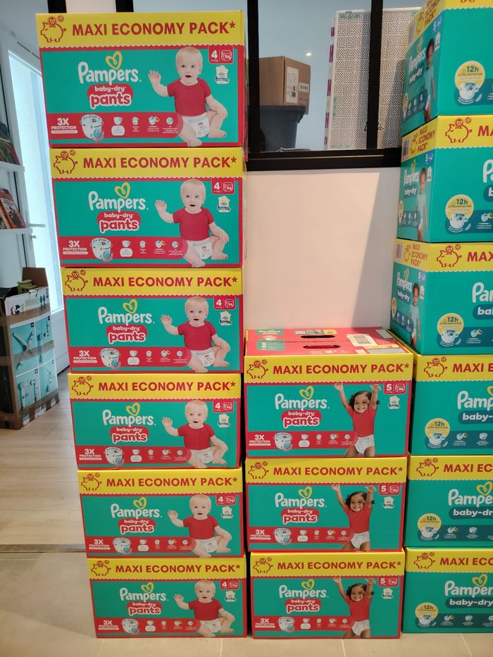 Carton de couches pampers baby-dry et pants - photo numéro 2