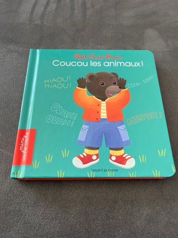 Livre petit ours brun coucou les animaux
