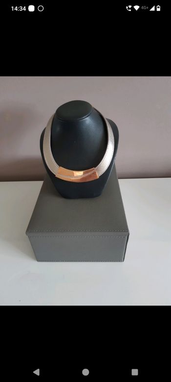 Collier en cuir Victoria