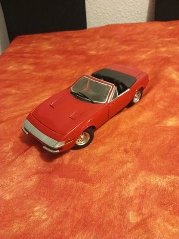Voiture Ferrari rouge hot wheels, vintage Mattel 98