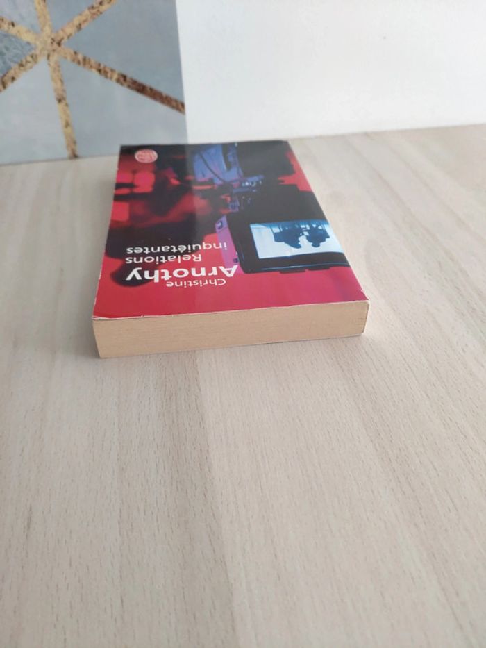 Livre poche relations inquiétantes Arnothy - photo numéro 4