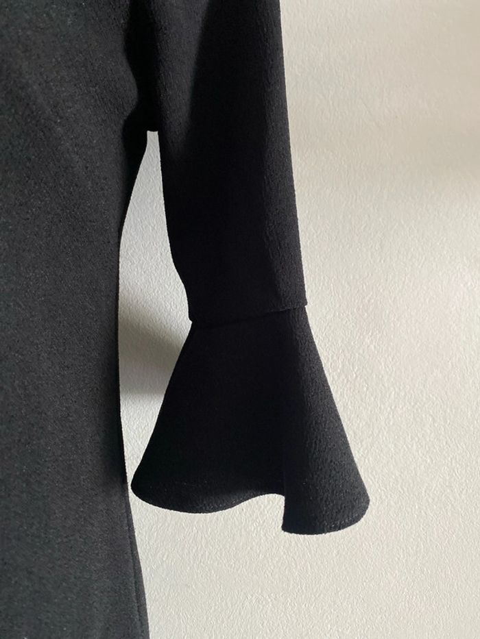 Joli robe noir manche a volant - photo numéro 2