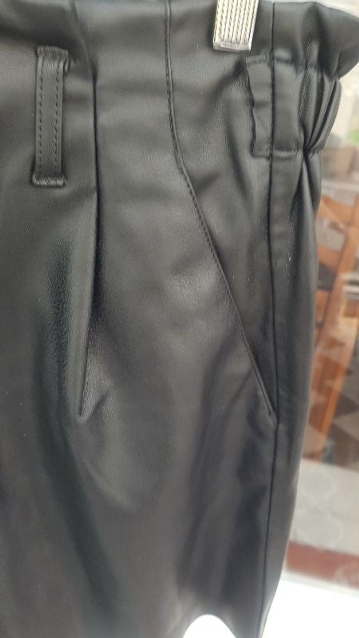 Short noire en PU