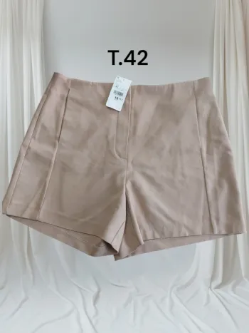 Short T.42 neuf avec étiquette