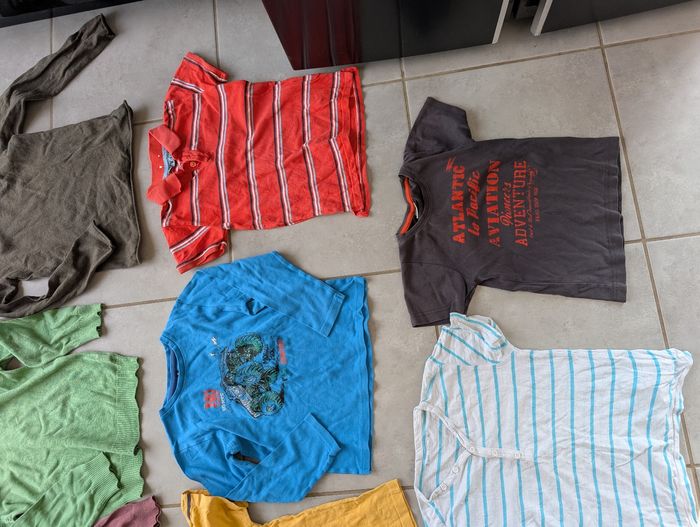Lot de vêtements garçon 8 ans - photo numéro 2