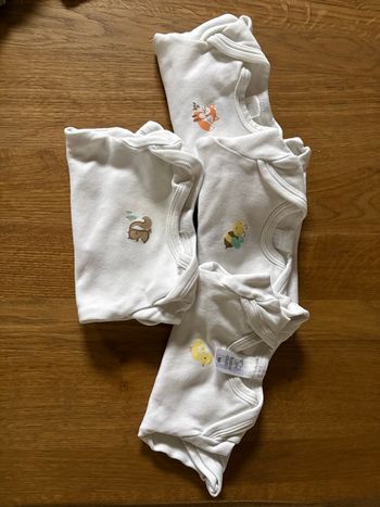 Lot 4 bodies 56cm baby club animaux