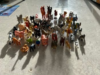 Lot de figurines animaux