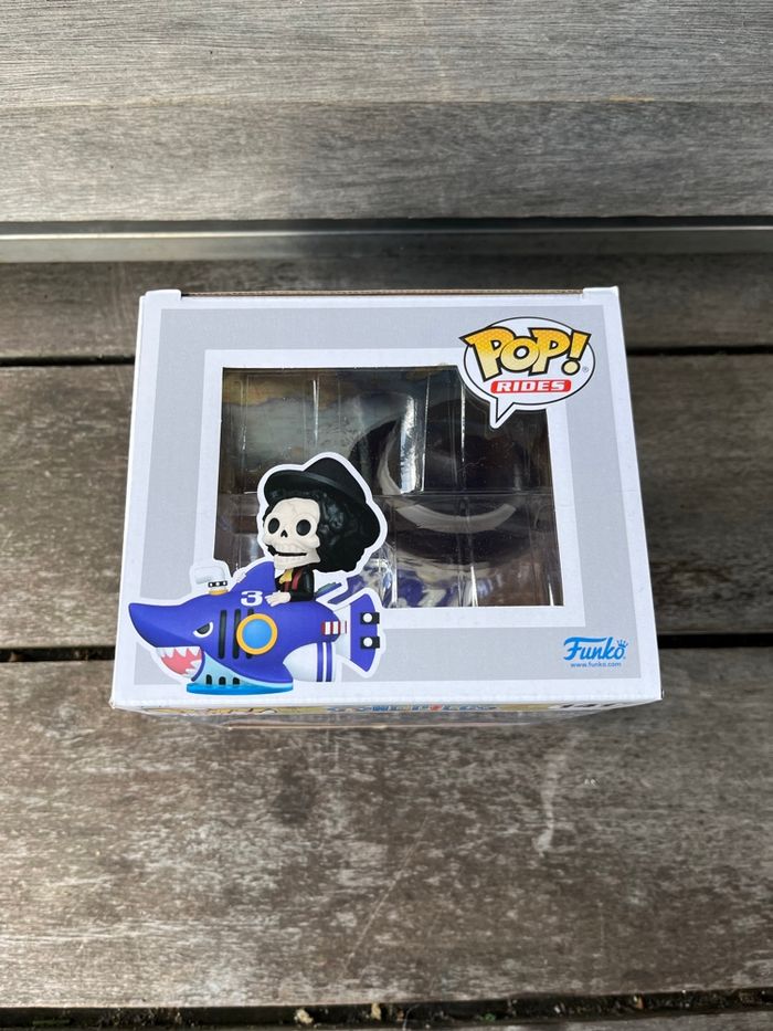 Funko Pop Rides Deluxe Brook with Shark Submerge NYCC # 141 - photo numéro 5