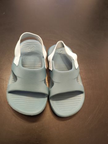 Sandales de piscine