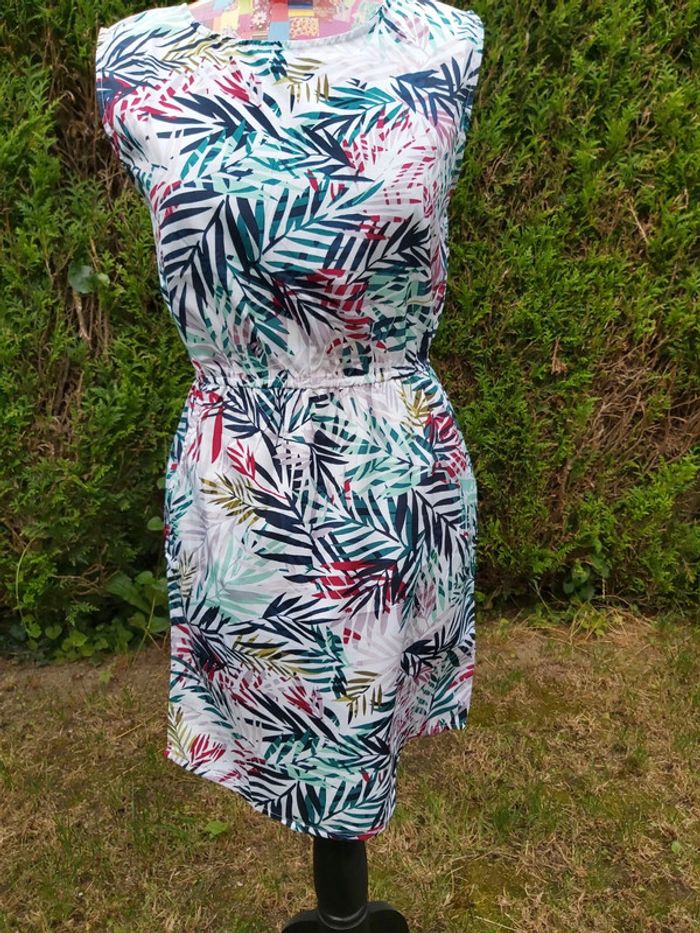 Robe d'été motif feuillage