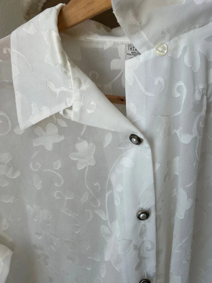Jolie chemise blanche - photo numéro 3