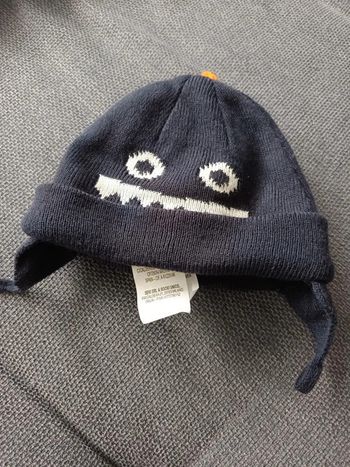 Bonnet monstre t43 comme neuf