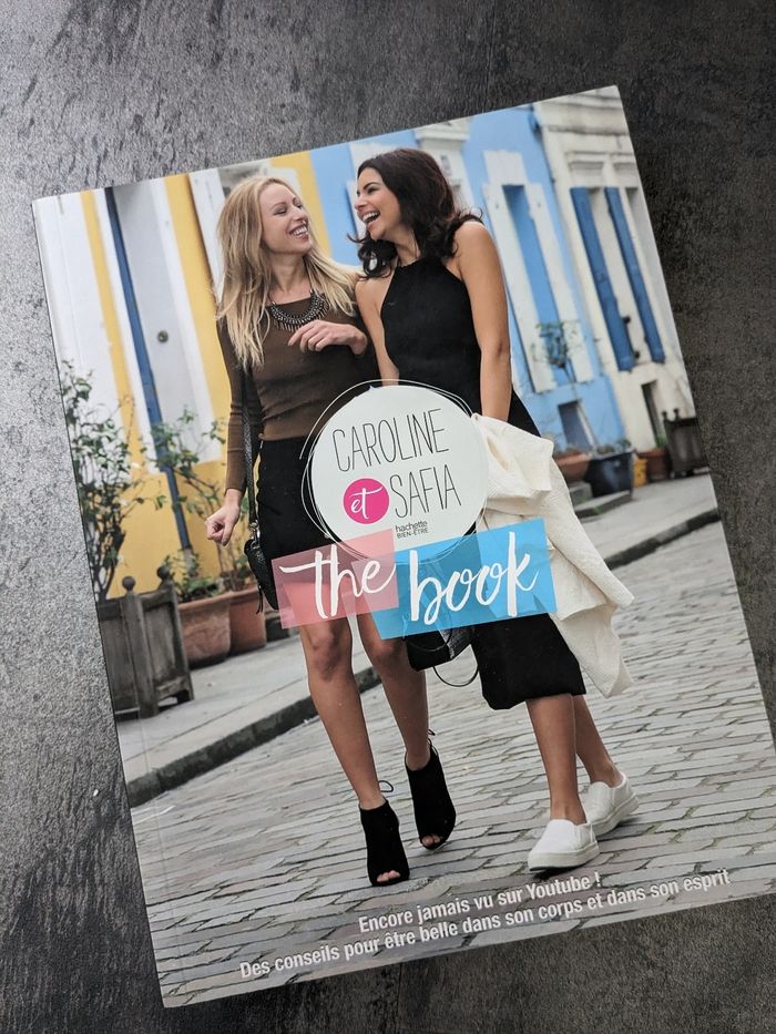 Livre " Caroline et Safia : the Book "