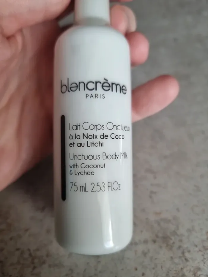 Lait corps onctueux à la noix de coco et litchi blancreme - photo numéro 2